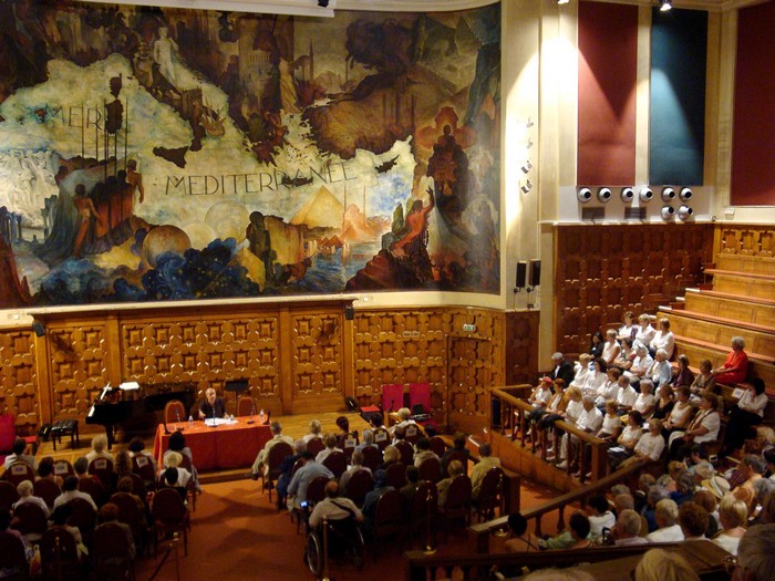 vue de l'assemblée dans la salle du CUM